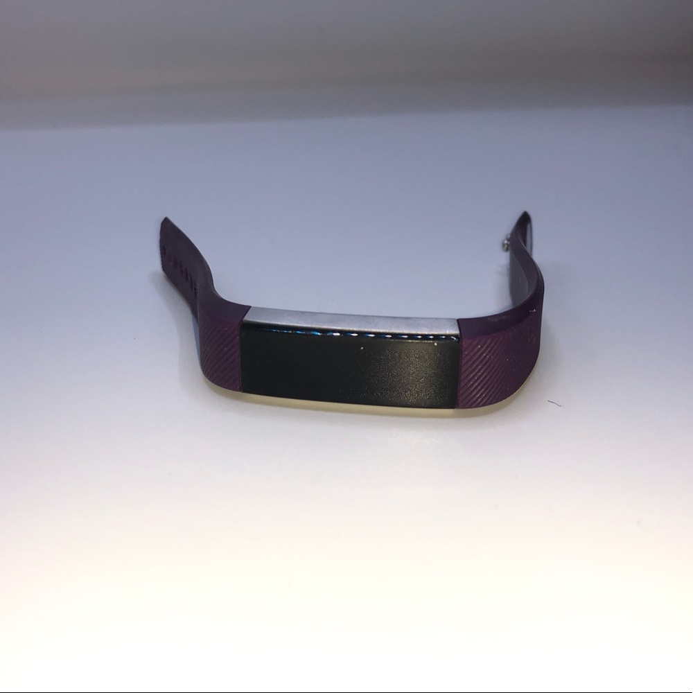 Fitbit Alta & charger & purple band
